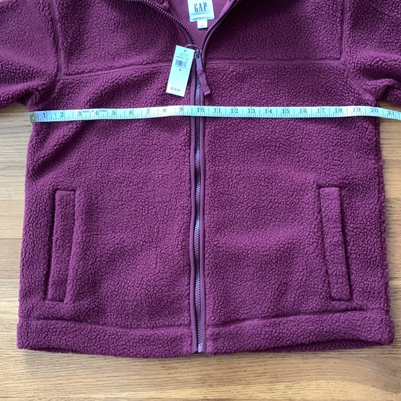 🎄GAP plum colored sherpa fleece zip up. Size S. NWT. - Picture 4 of 8
